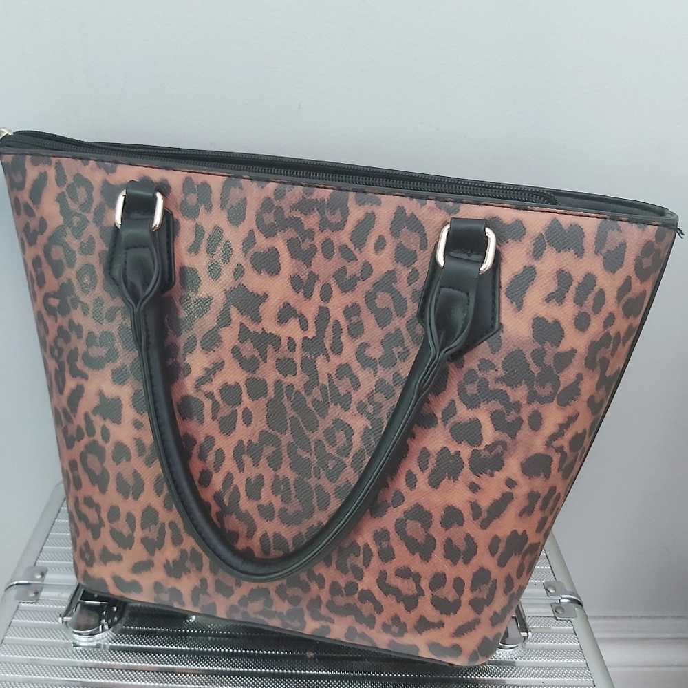 Purse - Picture 3 of 3